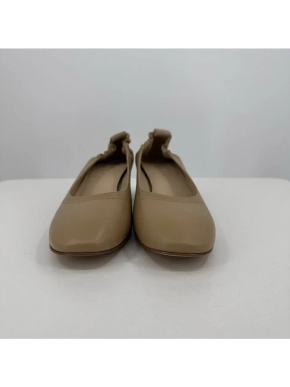Everlane Italian Leather Day Heel Light Taupe 9 Women's Elastic Back Comfort